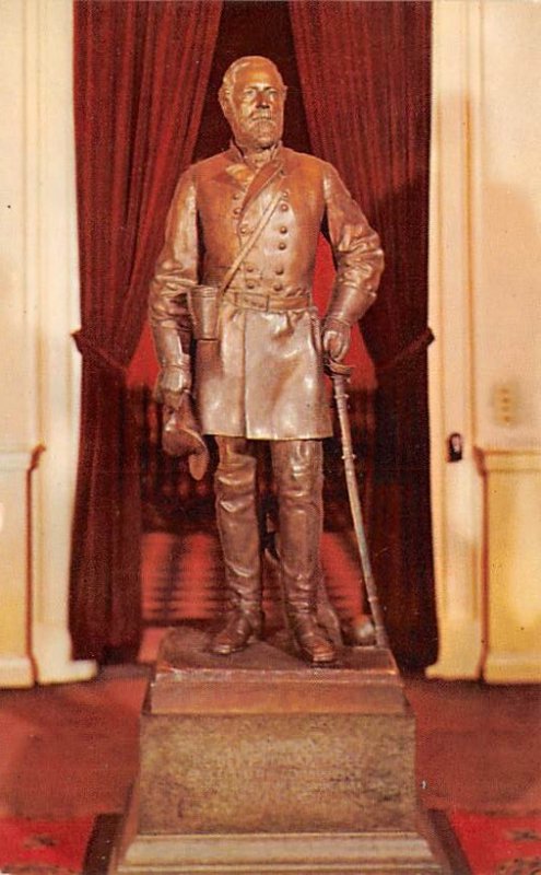 Statue of Robert E Lee in the old Hall of the House of delegates Richmond, Vi...