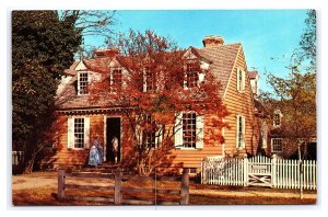 Brush-Everard House Williamsburg Virginia Postcard