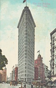 NEW YORK CITY NY~GROUND LEVEL VIEW OF THE FLAT IRON BUILDING~1910s POSTCARD