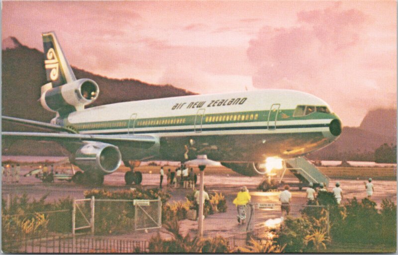 Air New Zealand NZ Airlines Aviation Unused Vintage Postcard F16