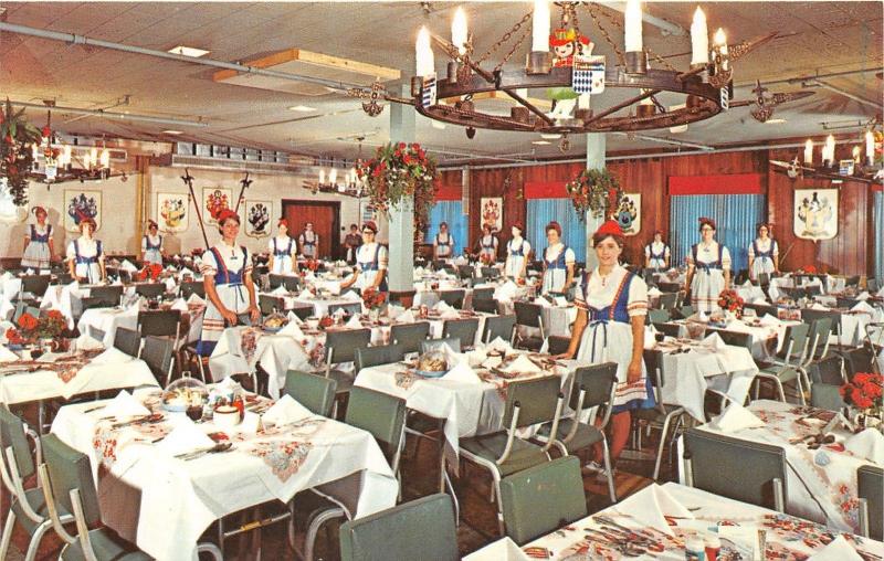 Frankenmuth Michigan Bavarian Inn-Family Crest Room~Waitresses Posing~1975 Pc