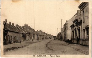 CPA SISSONNE Rue de LAON (665910)