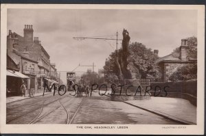 Yorkshire Postcard - The Oak, Headingley, Leeds  MB2044