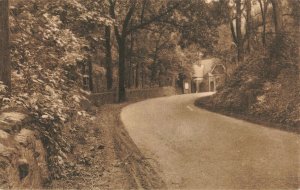 Road and Entrance Lodge to Thomas Jefferson's Monticello Postcard 2R4-45