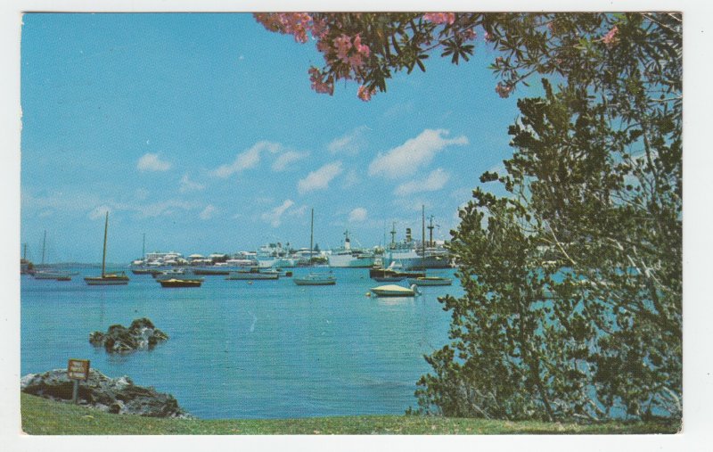 P2012, ca1970,s  postcard bermuda cruise ship day hamilton harbour stamp