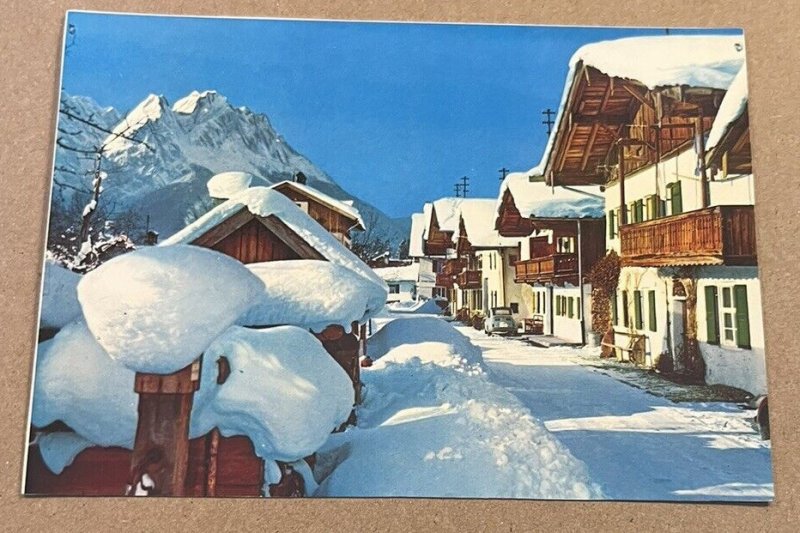 UNUSED POSTCARD - (SPRING ROAD) GARMISCH - PARTENKIRCHEN, GERMANY