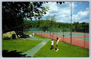 Tennis Courts, The Fallsview, Ellenville Catskills NY, Vintage Chrome Postcard