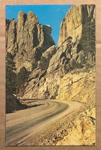 1965 USED  PC - GEORGE WASHINGTON FROM HORSETHIEF LAKE RD, MT. RUSHMORE, S. DAK.