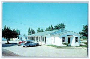 Green Bay Wisconsin WI Postcard Devroy Motel Exterior Roadside c1960's Vintage