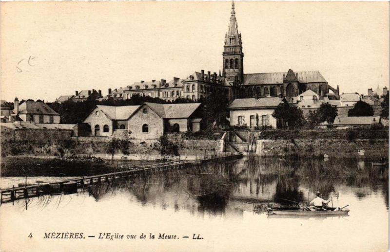 CPA Méziéres L'Eglise vue de la Meuse (646777)