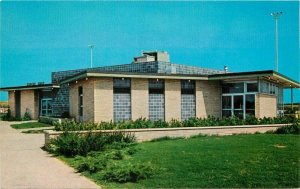 Topeka Kansas Turnpike Restaurant Postcard roadside Teich 21-9313