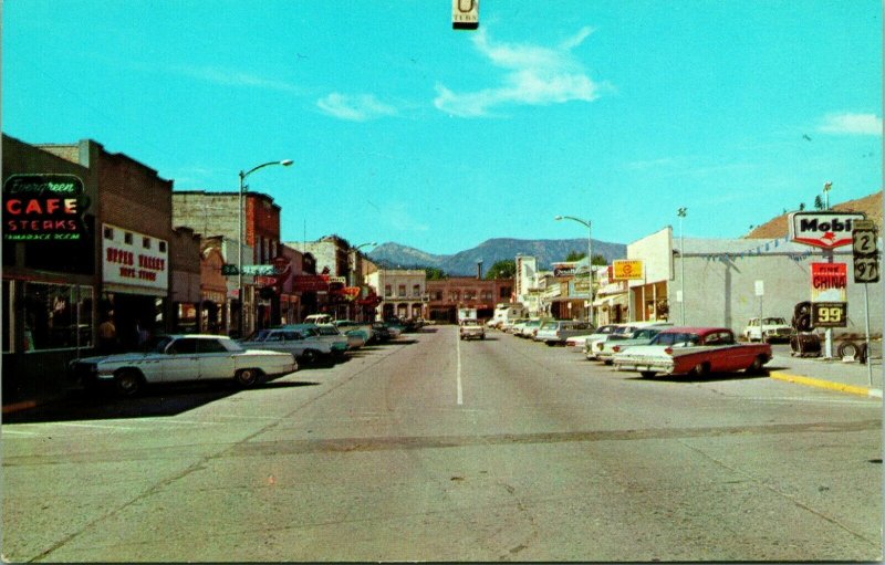 Vtg Chrome Postcard Cashmere WA 1960s Main Street View Cars Mobil Gas Sign UNP 