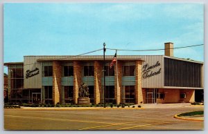 Berwyn Illinois~Lincoln Federal Bank~President & Children Statue~Civil War~1960s