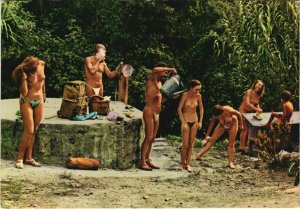 CPM ILE DU LEVANT Toilette Matinale des Naturistes (1113336)