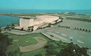 Vintage Postcard South Section Beautiful Water Front Tampa Bay St. Petersburg FL