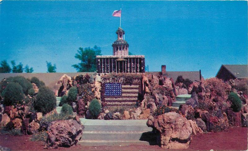 Petersen Rock Gardens Bend Redmond OR Oregon God Bless America Postcard