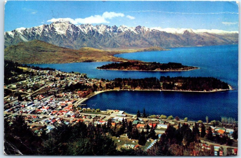 Queenstown, Lake Wakatipu With The Remarkables - Queenstown, New Zealand
