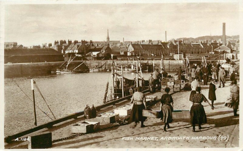 Postcard RPPC 1939 UK Scotland Fish Market Arbroath Harbor {90} UK24-2090