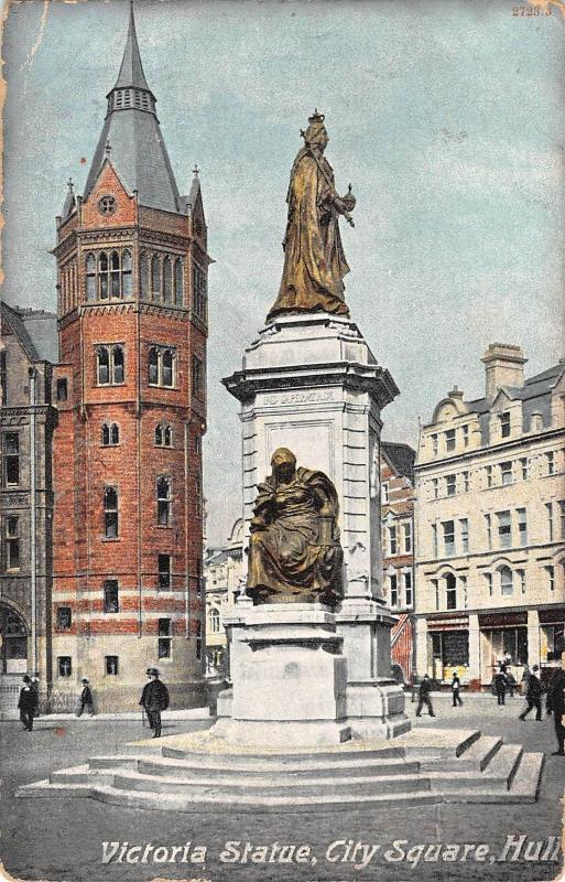 BR97586 victoria statue city square hull   uk