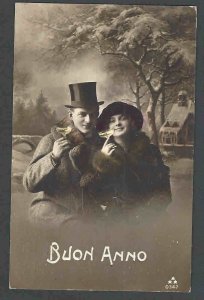 1916 RPPC Happy New Year W/Romantic Couple