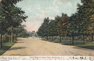 SOMERVILLE , New Jersey , 1907 ; Main Drive at Duke's Park