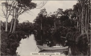 PC NEW ZEALAND, WAIHOPIA RIVER, Vintage REAL PHOTO Postcard (B41490)