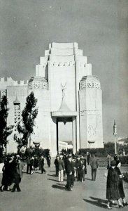 South Tower Entrance to Court of The Moon World's Fair, California Postcard P8