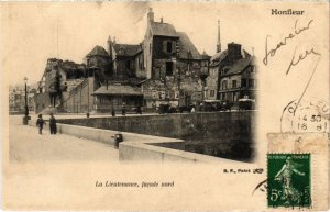 CPA Honfleur La Lieutenance, facade nord FRANCE (1286046)