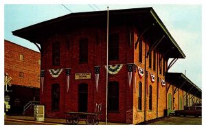 Postcard MUSEUM SCENE Springfield Illinois IL AQ5420