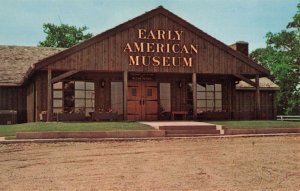 Lake of The Woods Museum and Gardens Mahomet, Illinois Postcard 2T5-257