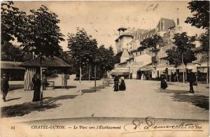 CPA Chatel-Guyon Le Parc vers l'Etablissement (720531)