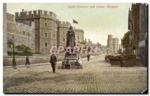 Great Britain Windsor Castle Old Postcard entrance and statue