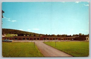 Fort Kent  Maine  Rock's Motel  Postcard