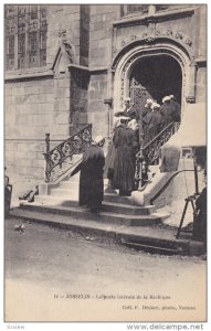 JOSSELIN (Morbihan), France, 1900-1910s : La porte laterale de la Baslique