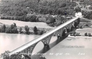 Hollister Bridge in Branson, Missouri