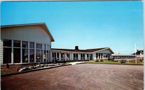 SAINT JOHN, NB Canada   WANDLYN MOTOR INN  1971  Roadside Postcard