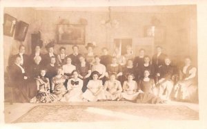 People Photo, Middletown NY? New York Postcard