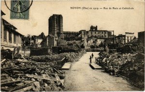 CPA Noyon- Rue de Paris et Cathedrale FRANCE (1020547)