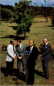 Vtg 1979 President Jimmy Carter with German Chancellor Helmut Schmidt Postcard