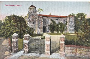 Essex Postcard - Colchester Castle    A8498