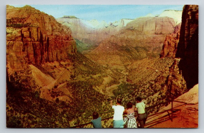 People Lookout Zion National Park Utah Postcard Vintage Chrome Unposted