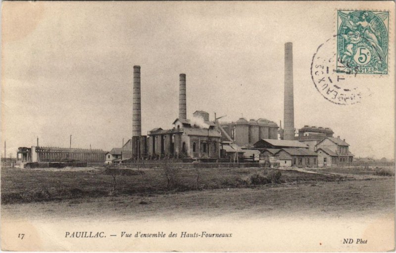 CPA PAUILLAC-Vue d'ensemble des Hauts Fourneaux (28485)