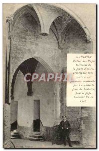 Avignon - Interior of Papal Palace lends d & # 39entree main vault with a key...