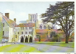 Hampshire Postcard - Winchester Cathedral From The South - Ref 9633A
