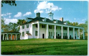 Postcard - East Front of George Washington's Home - Mount Vernon, Virginia