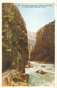 Shoshone Cayon and Tunnel, Cody Rd to Yellowstone Park Vintage Postcard