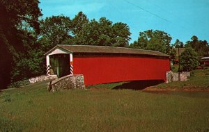 VINTAGE POSTCARD COVERED BRIDGE KISSING BRIDGES AMISH COUNTRY