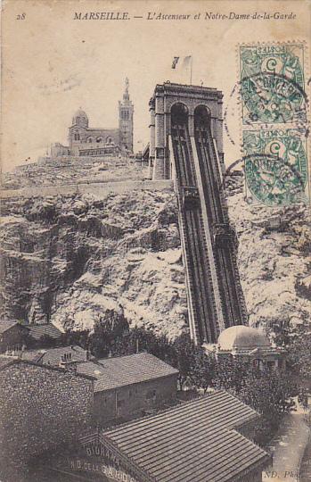 France Marseilles L'ascenseur et Notre-Dame de la Garde