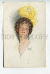 462116 Court BARBER Lady w/ Yellow Hackle Plumage FASHION Vintage postcard