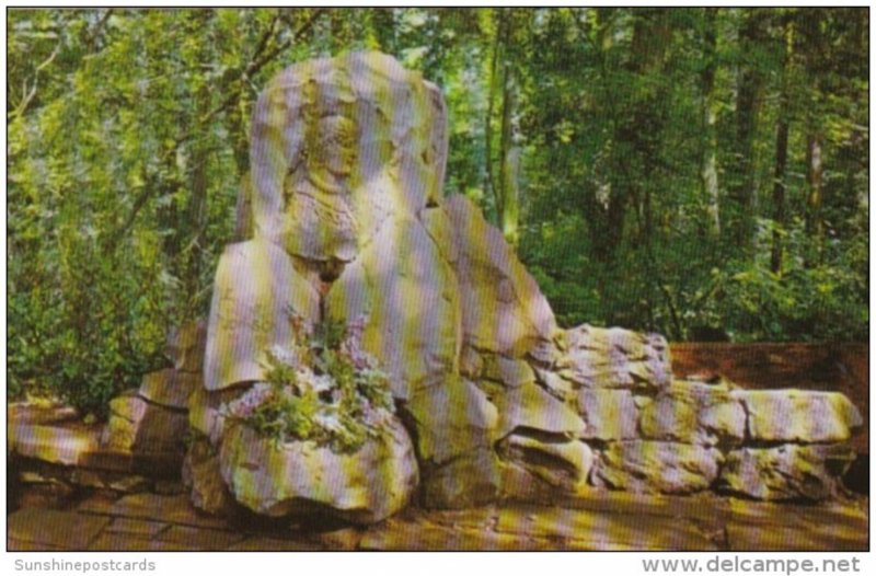 Canada Memorial To Tekahionwake Indian Poetess Pauline Johnson Stanley Park V...